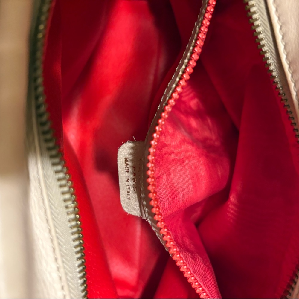 Celine Cream Shoulder Bag with Gold Detail - Picture 4 of 10